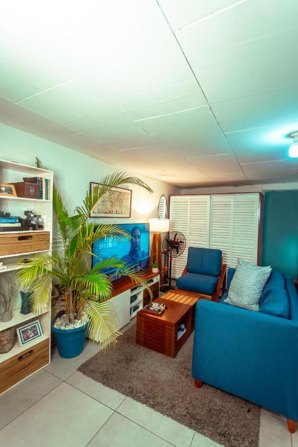 Palm Springs Bed & Breakfast Bed & Breakfast ลิมเบ ภายนอก รูปภาพ