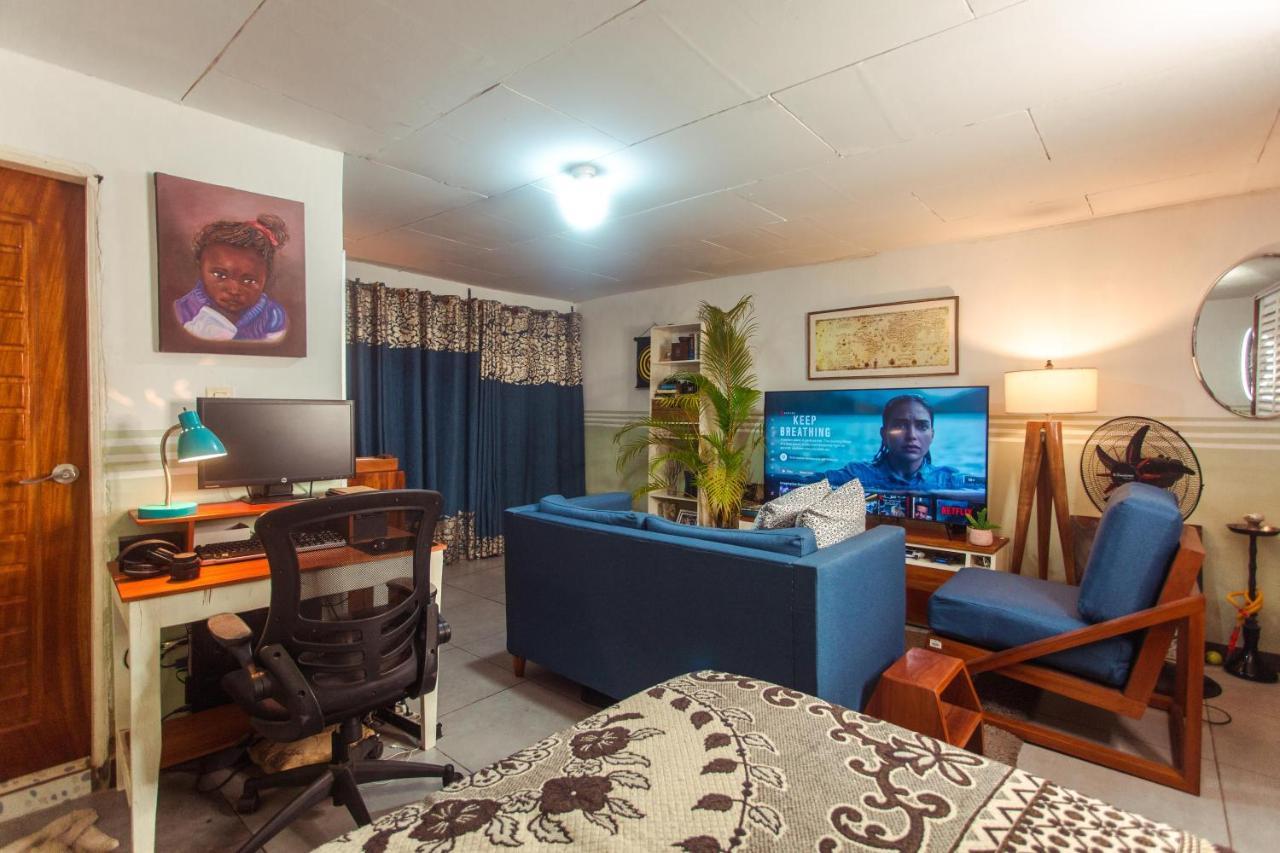 Palm Springs Bed & Breakfast Bed & Breakfast ลิมเบ ภายนอก รูปภาพ