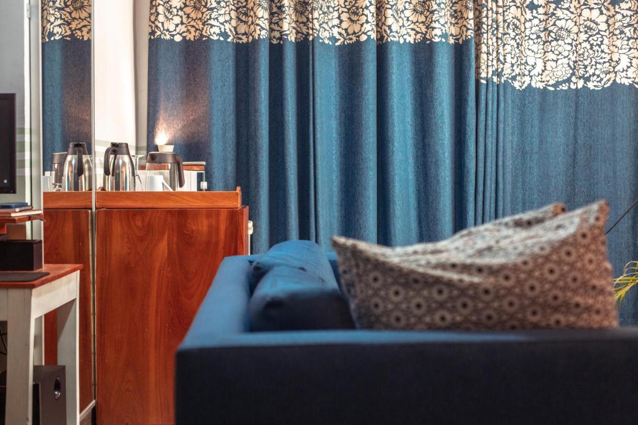 Palm Springs Bed & Breakfast Bed & Breakfast ลิมเบ ภายนอก รูปภาพ